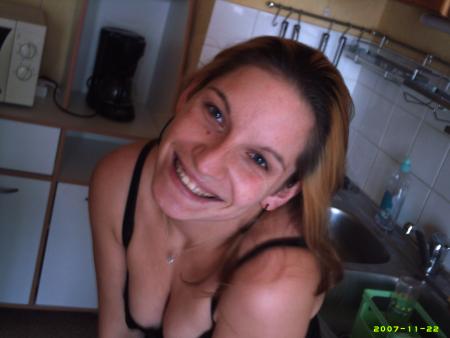 kikou ma nanie! t'es trop belle sur cette photo!!!